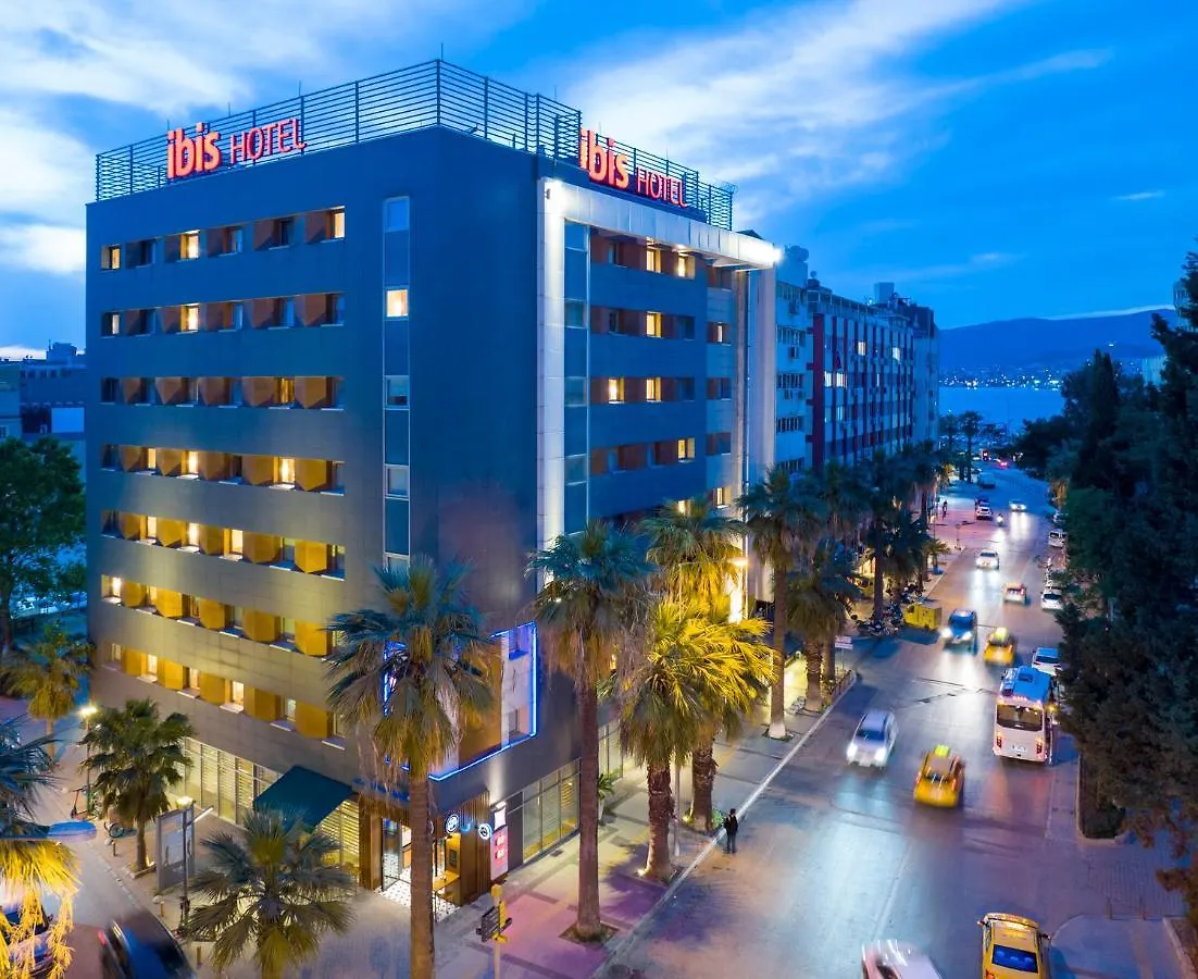 Hotel Ibis Izmir Alsancak 3*,  Turcja