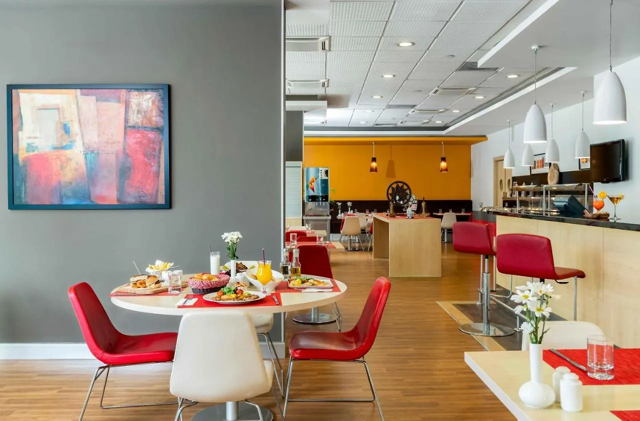 Hotel Ibis Izmir Alsancak 3*,  Turcja